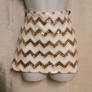 Windsor White & Gold Metallic Sequin Short Skirt